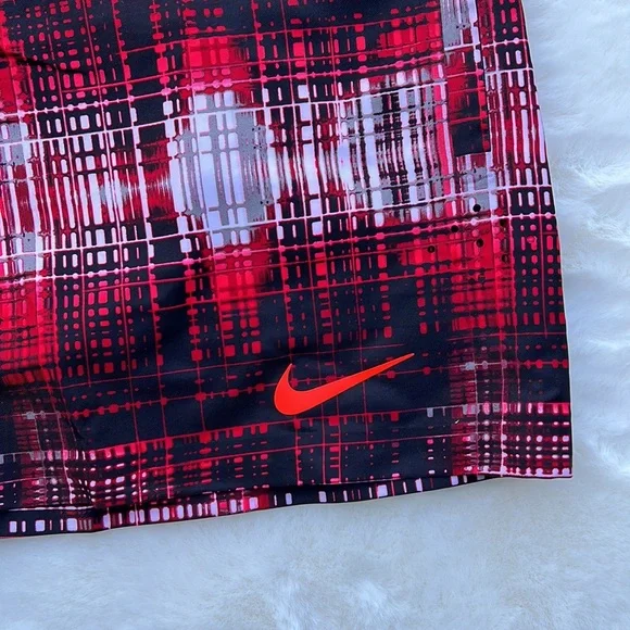 Nike Hydra Void Water Shedding Board Shorts - Picture 2 of 7